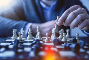 Gobernanza digital en organismos internacionales: decidir en el caos