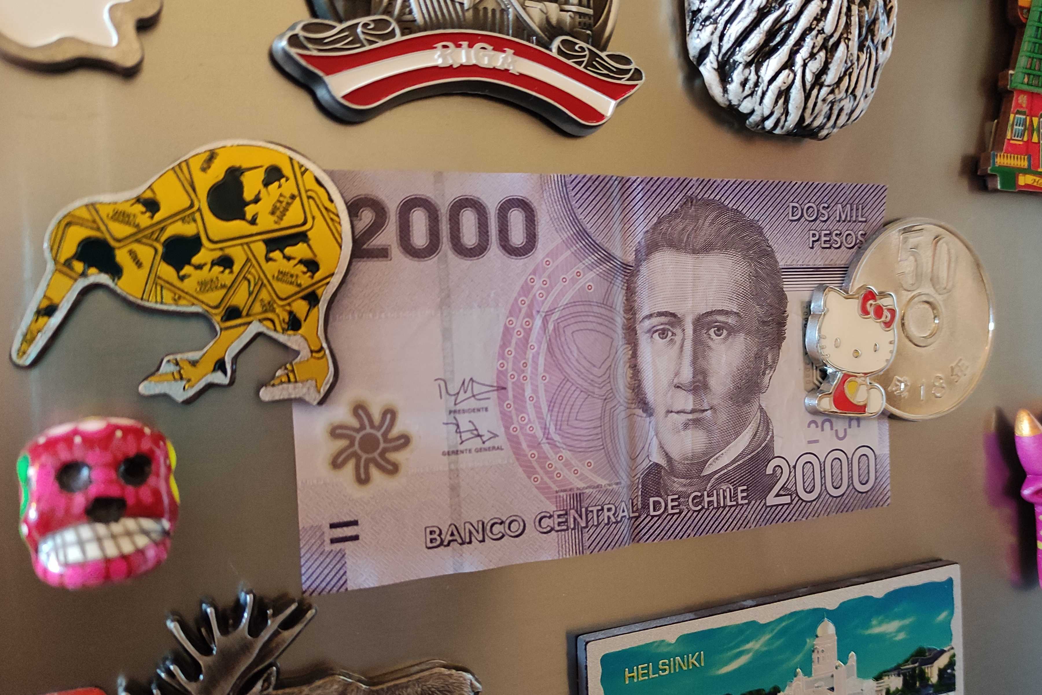 billete-dos-mil-pesos-chilenos
